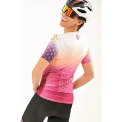 Maillot A Vélo Au Manches Courtes Pour Femmes Rose 8andCounting -Vélo Mania maillot a velo au manches courtes pour femmes rose 8andcounting 3