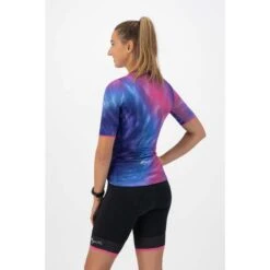 Rogelli Maillot Manches Courtes Velo Femme - Tie Dye 9 Rogelli Maillot Manches Courtes Velo Femme - Tie Dye -Vélo Mania maillot manches courtes velo femme tie dye 2