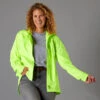 BTWIN VESTE PLUIE VELO VILLE FEMME 120 JAUNE FLUO CERTIFIÉE EPI VISIBILITÉ JOUR -Vélo Mania veste pluie velo ville femme 120 jaune fluo certifiee epi visibilite jour